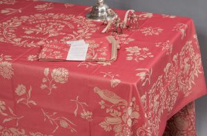 Anna Catarina Krag's silk tablecloth Collection